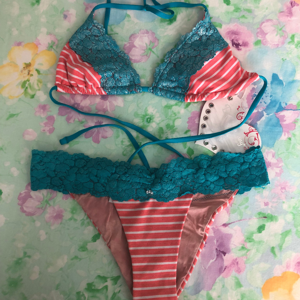 SOLD/SOLD Beach Bunny Lady Lace Bikini Set